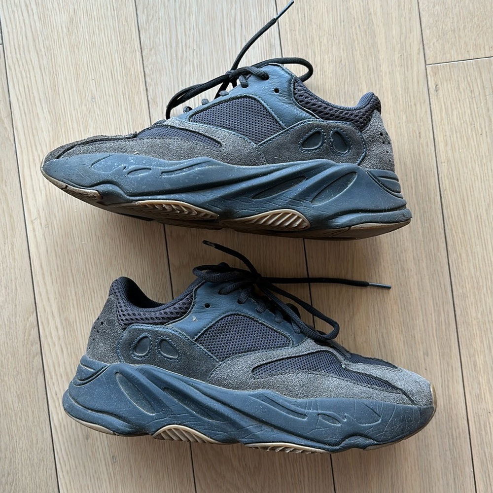 Adidas Yeezy Boost 700 'Utility Black' 2019